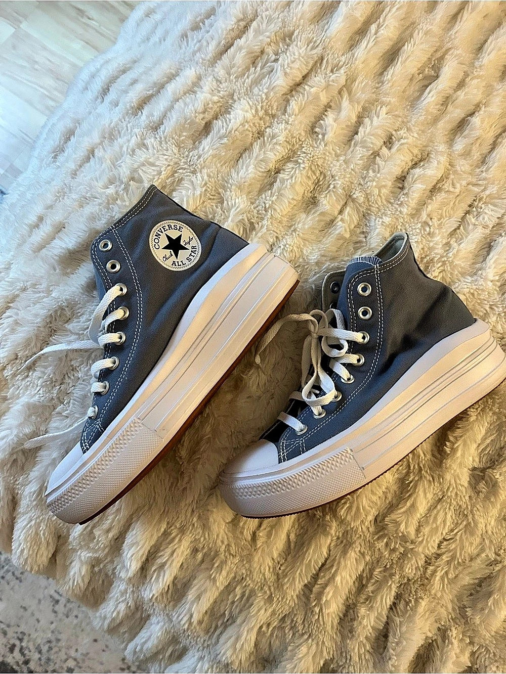 Converse All Star High Top Sneakers Size 10